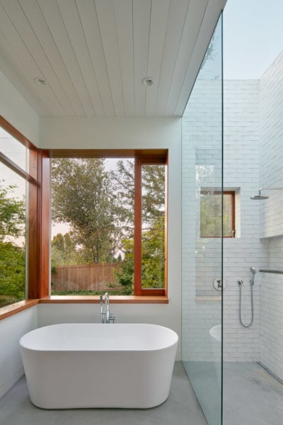 QMWhite-Article-29-400x600-1