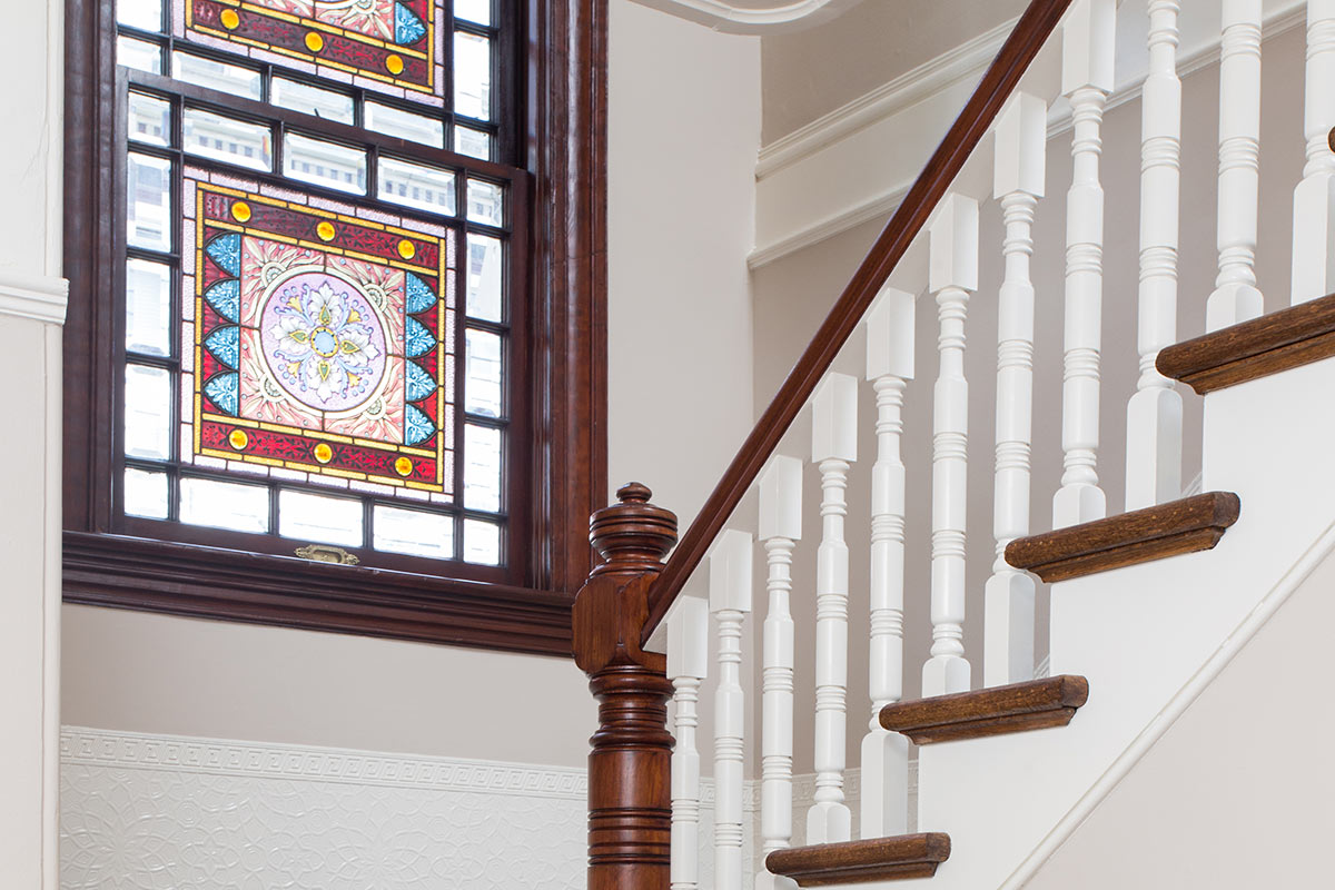 Oakland Painting Experts at Arana Painting offer quality painting services for both the interior and exterior of your home or commercial building.