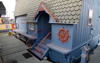 Beautiful house boat in Alameda we had the pleasure of painting