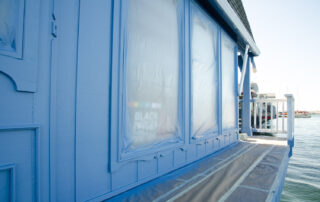 Arana Restores an Iconic Floating Home in Alameda